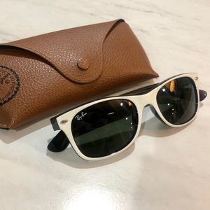 Ray-Ban Wayfarer White & Black sunglasses 😎
